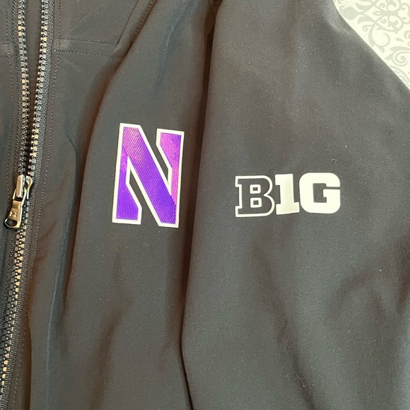 EUC Men's Under Armour Northwestern black lightweight sideline jacket size Large - Picture 6 of 6